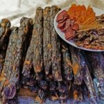 At əti təqdim edən restorana qarşı etirazlar başladı