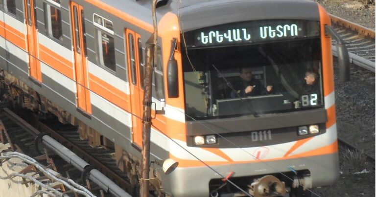 İrəvan metrosunda böhran: Vaqon çatışmır, ventilyasiya işləmir…