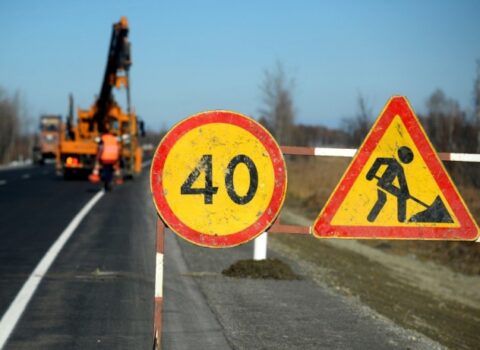 Bakıda yol təmirləri niyə pik saatlara salınır? — “Məmur rahatlığı ön plana keçir”