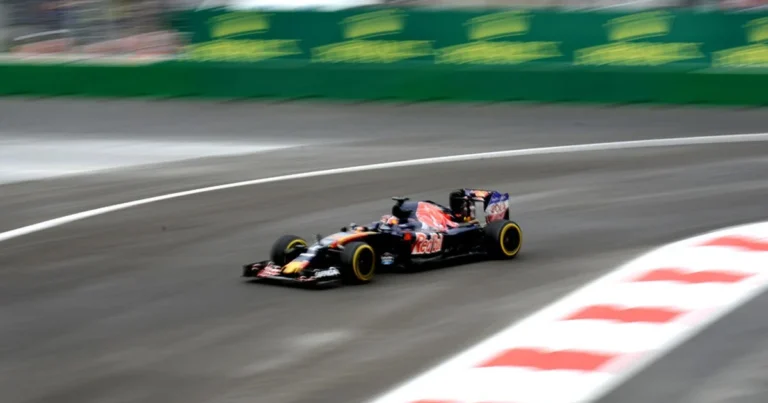 Formula-1: Üçüncü sərbəst yürüş başladı