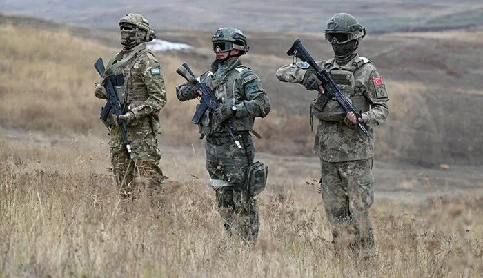 “Düşmən”in zirehli texnikası məhv edildi – Video