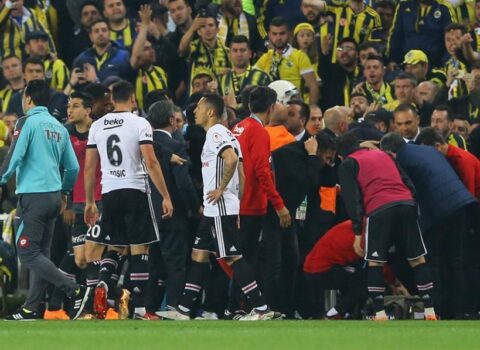 “Fənərbağça” uduzdu, azarkeşi ürəktutmadan öldü