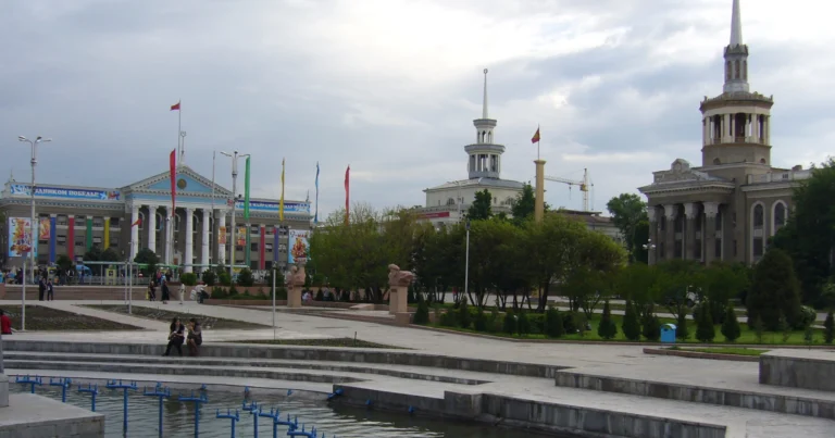 ŞƏT sammiti: 30-dan çox sənəd imzalandı