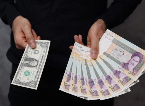 İran valyutası rekord həddə ucuzlaşdı