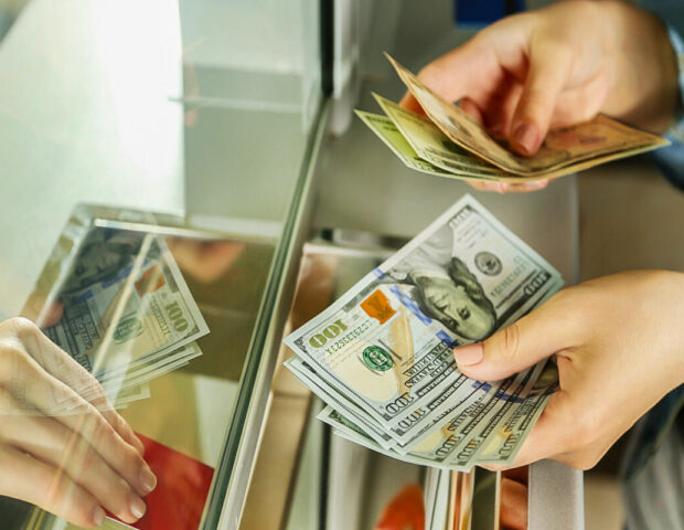 Dollar bu gün neçəyə satılır?