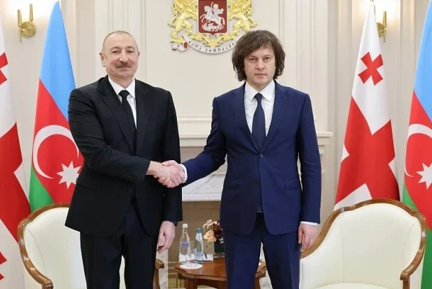 İlham Əliyev Kobaxidzeyə zəng etdi