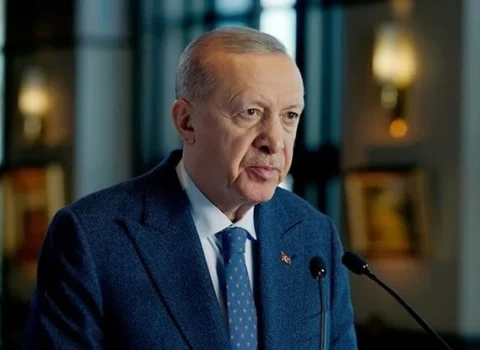 Ərdoğanın müavini istefa verdi