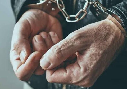 Fiziki qüsurlu qardaşı qızına qarşı seksual hərəkətlər edən əmiyə ağır CƏZA VERİLDİ