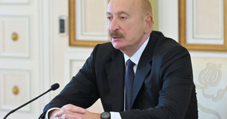 Azərbaycan Prezidenti: İnvestisiyalara yanaşmamız yalnız kapital cəlb etməklə məhdudlaşmır