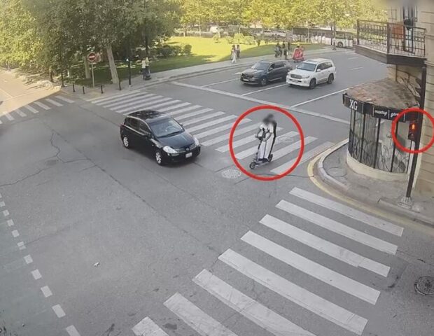 Bakıda skuter avtomobillə toqquşdu – Anbaan video