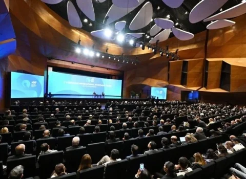 Forum başa çatdı: 10,8 milyard dollarlıq sənəd imzalandı 