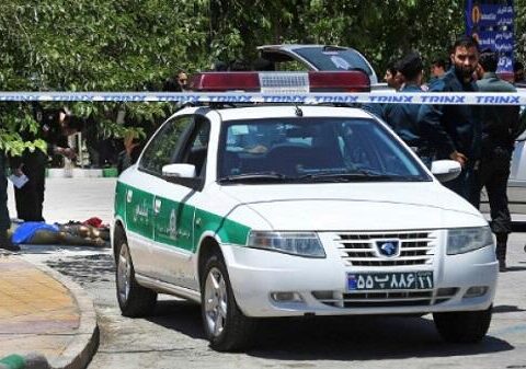 İranda dəhşət: Maşını mitinq iştirakçılarının üstünə sürdü
