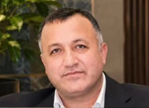 Həkimləri çağırışa çatdırdı, sükan arxasında öldü