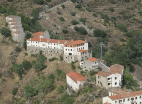 Bir mənzil qiymətinə kənd aldı – Fotolar