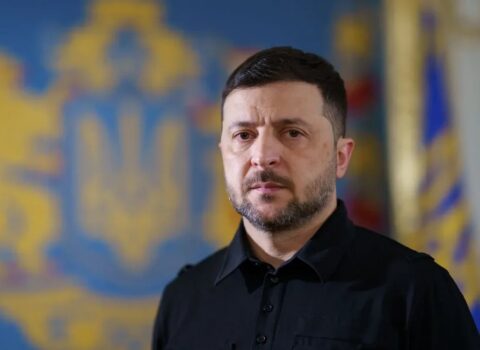Zelenskidən etiraf: “Ukrayna büdcəsində “nəhəng dəlik” var”