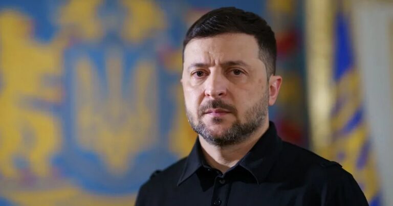 Zelenskidən etiraf: “Ukrayna büdcəsində “nəhəng dəlik” var”
