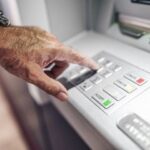 Pensiya illüziyası: Qaydalar niyə yenidən nəzərdən keçirilir və adi vətəndaş qocalığını necə təmin edə bilər?