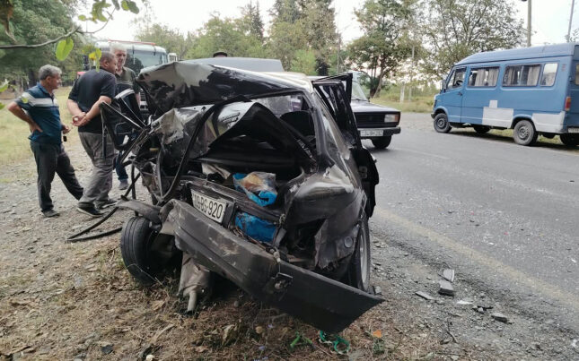 Qazaxda ağır qəza: xəsarət alanlar var – FOTO 