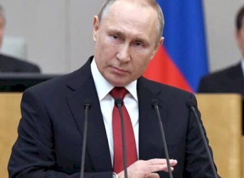 Putinin partiyası qalib gəldi