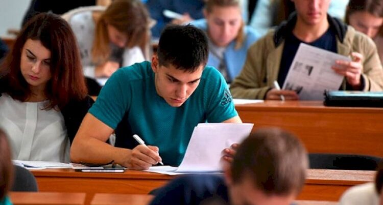 Universitetlərdə dərslər ONLAYN olacaq Universitetlərdə dərslər ONLAYN olacaq