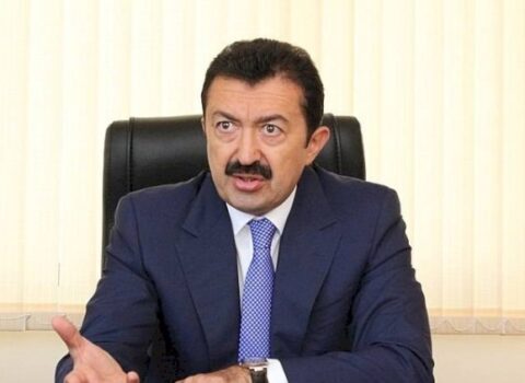 Prezidentin vəzifədən azad etdiyi sədr bu məşhur şəxsin oğlu imiş