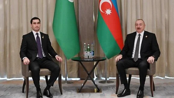 İlham Əliyev Türkmənistan Prezidentini təbrik etdi