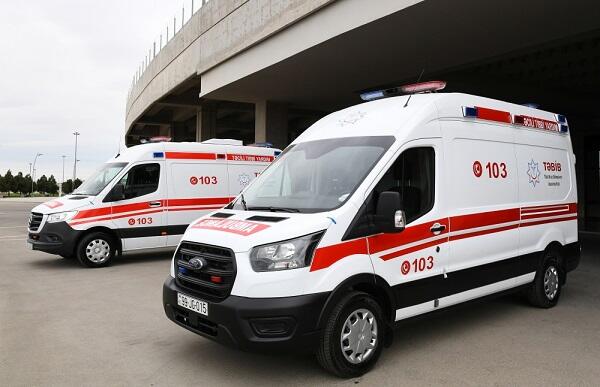 Bakıda 82 yaşlı kişi binadan yıxılaraq öldü