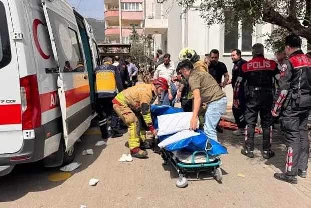 Türkiyədə məktəbə silahlı hücum: 1 ölü, 4 yaralı