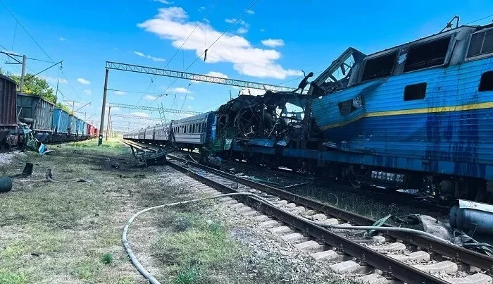 Rusiya ordusu Ukraynada vacib dəmir yolunu vurdu