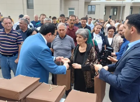 Növbəti köç Ağdamda: açarlar təqdim edildi – FOTOLAR