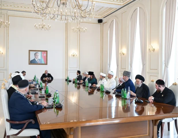 Prezident: İslam dünyasına qarşı elan olunmamış müharibə gedir
