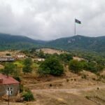 Bu kəndin də yarısı Azərbaycana verilib: bayraq sancılıb – Mirzoyan