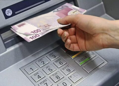 Bankomatdan zədəli pul çıxarsa, vətəndaş nə etməlidir? – Ekspertdən AÇIQLAMA
