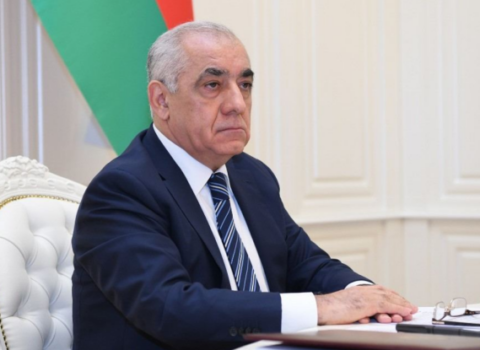Əli Əsədov yeni qərar imzaladı