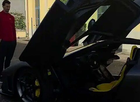 Ad günündə özünə 7 milyonluq “Ferrari” aldı – FOTO