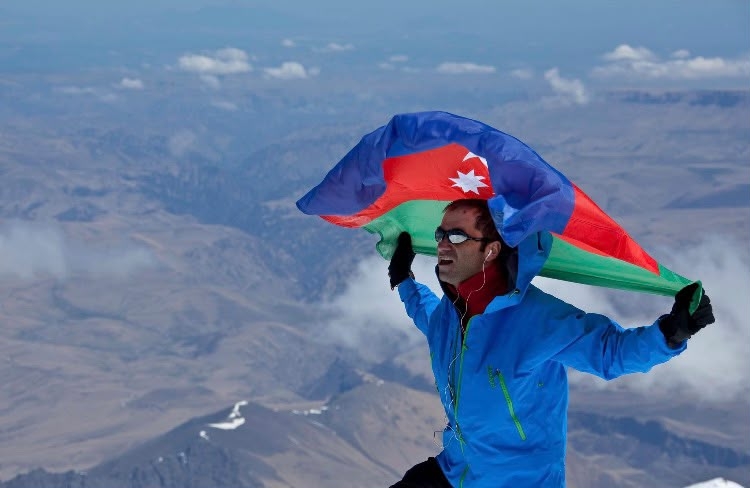 Azərbaycanlı alpinist yer kürəsinin 7-ci ən hündür dağının fəthinə hazırlaşır - Foto | KONKRET xəbəri üçün şəkil