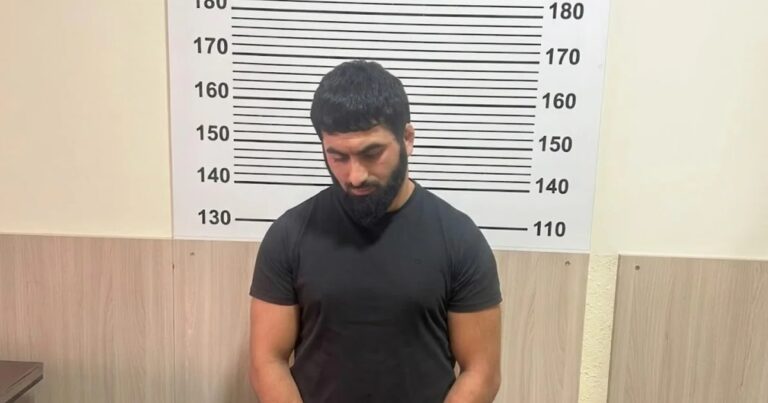 Məktəbin şüşələrini sındıran şəxs həbs edildi Məktəbin şüşələrini sındıran şəxs həbs edildi