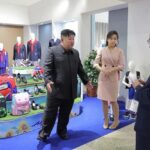 Kim Çen İnin sərgidən görüntüləri yayıldı – Foto