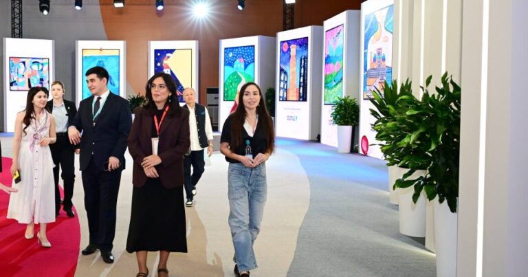 Leyla Əliyeva “Uşağın gözü ilə dünya” sərgisində