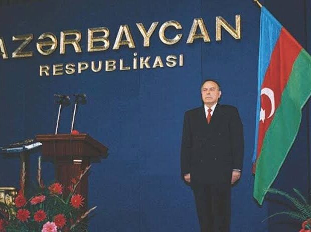 3 oktyabr – Azərbaycanın dövlətçilik tarixində mühüm dönüş: “Ölkənin milli birliyə ehtiyacı var idi”