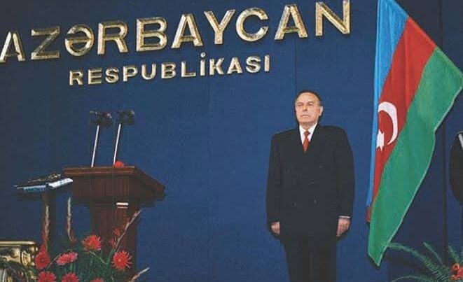 3 oktyabr – Azərbaycanın dövlətçilik tarixində mühüm dönüş: “Ölkənin milli birliyə ehtiyacı var idi”