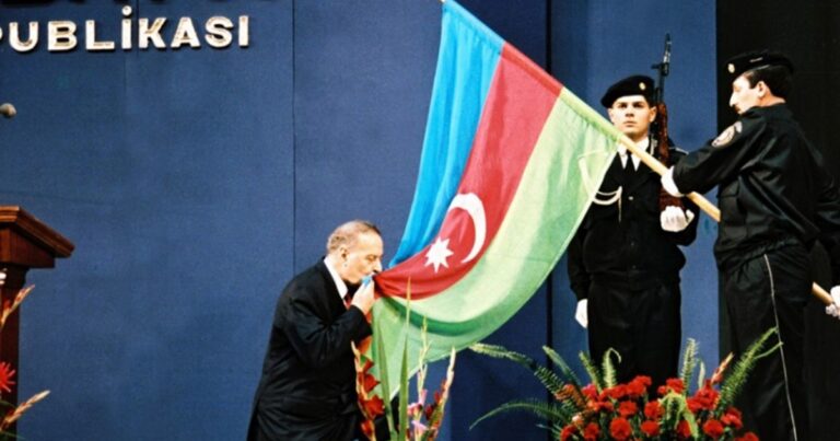Bu gün Azərbaycanın siyasi tarixini dəyişən gündür – Heydər Əliyev faktoru… 
