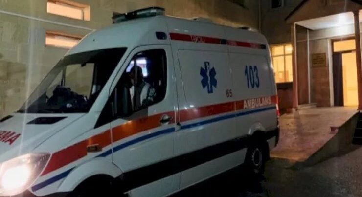 Bakı-Qazax yolunda qəza: Bir nəfər ağır yaralandı