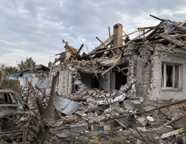 Rusiya ordusu Donetsk vilayətində qəsəbəni “Smerç” raketləri ilə vurub, ölənlər var