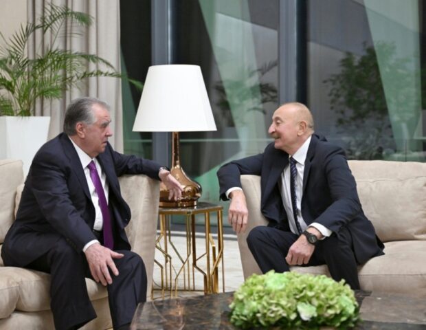 Prezident İlham Əliyev Tacikistan Prezidenti ilə görüşüb