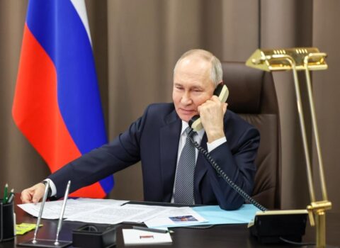 Putin Roma Papası ilə telefon danışığı aparıb