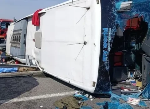 Sərnişin avtobusu ilə TIR toqquşdu: 11 nəfər öldü, 27 yaralı – FOTO / VİDEO 