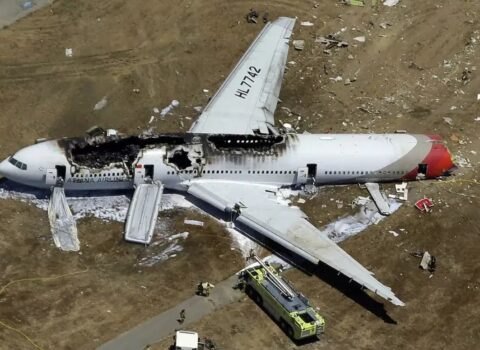 Təyyarə qəzaya uğradı, 9 nəfər öldü: Pilot Alyaskada 84 gün necə sağ qaldı?