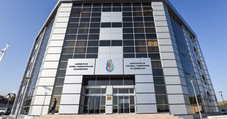 Bu klubda aylardır maaşlar verilmir Bu klubda aylardır maaşlar verilmir