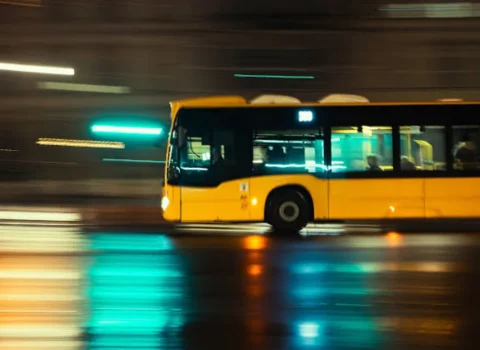 Almaniyada 18 yaşlı gənc sərnişin avtobusunu qaçırdı